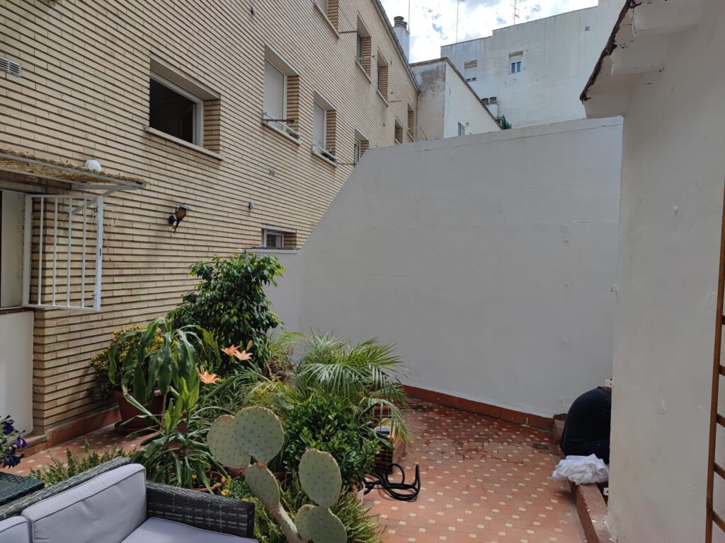 Pintar trasteros en Garrapinillos